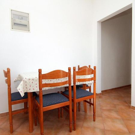 Apartments With A Parking Space Jelsa, Hvar - 8765 Єлса Номер фото