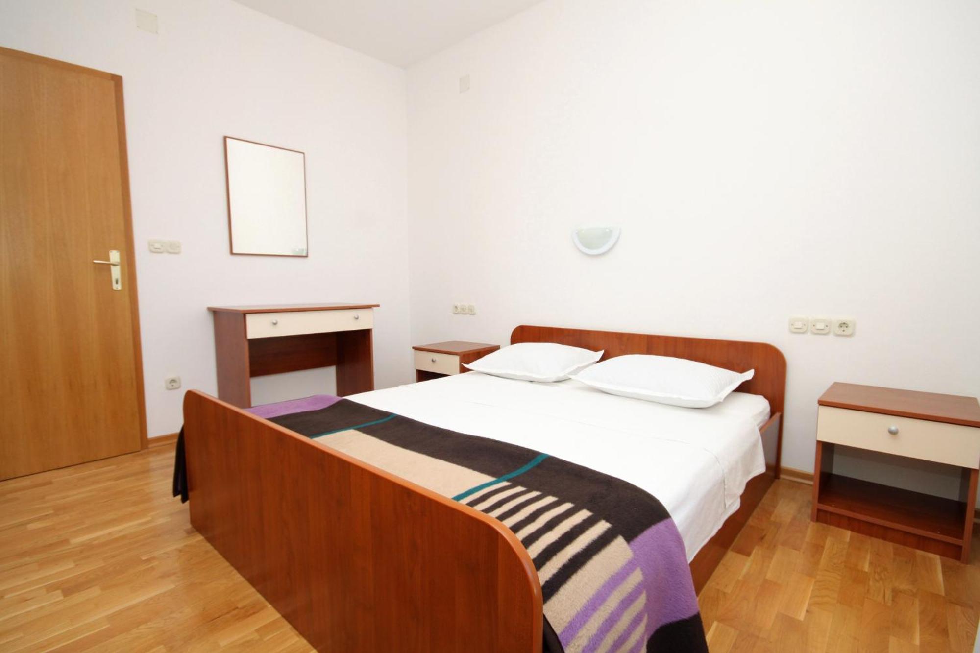 Apartments With A Parking Space Jelsa, Hvar - 8765 Єлса Номер фото